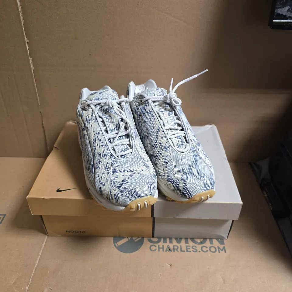 NIKE NOCTA HOT STEP AIR TERRA SNEAKERS – GREY/WHITE CAMOUFLAGE UK 8.5