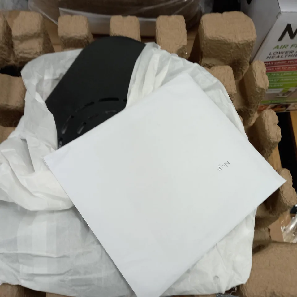 BOXED NINJA FOODI MAX HEALTH GRILL & AIR FRYER