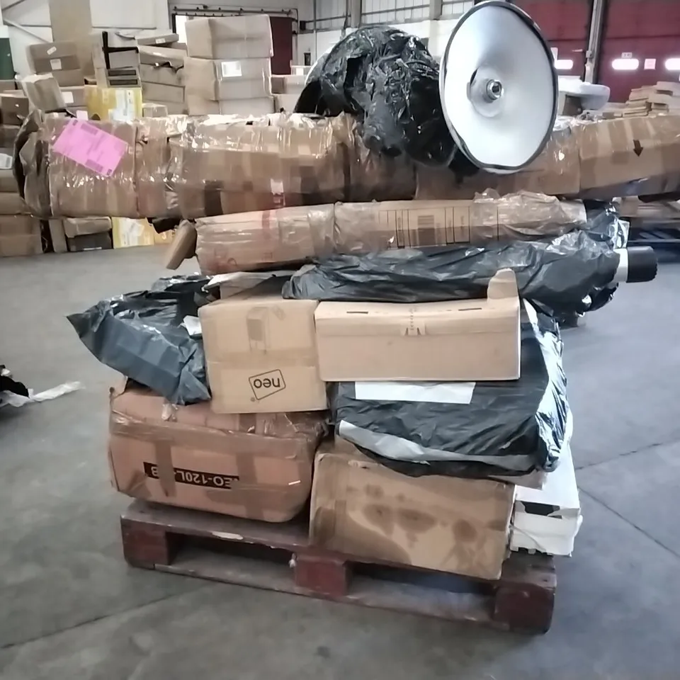 PALLET TO CONTAIN AN ASSORTMENT OF TUBE TENTS, WHEEL BARROWS AND ELECTRIC FANS ECT 