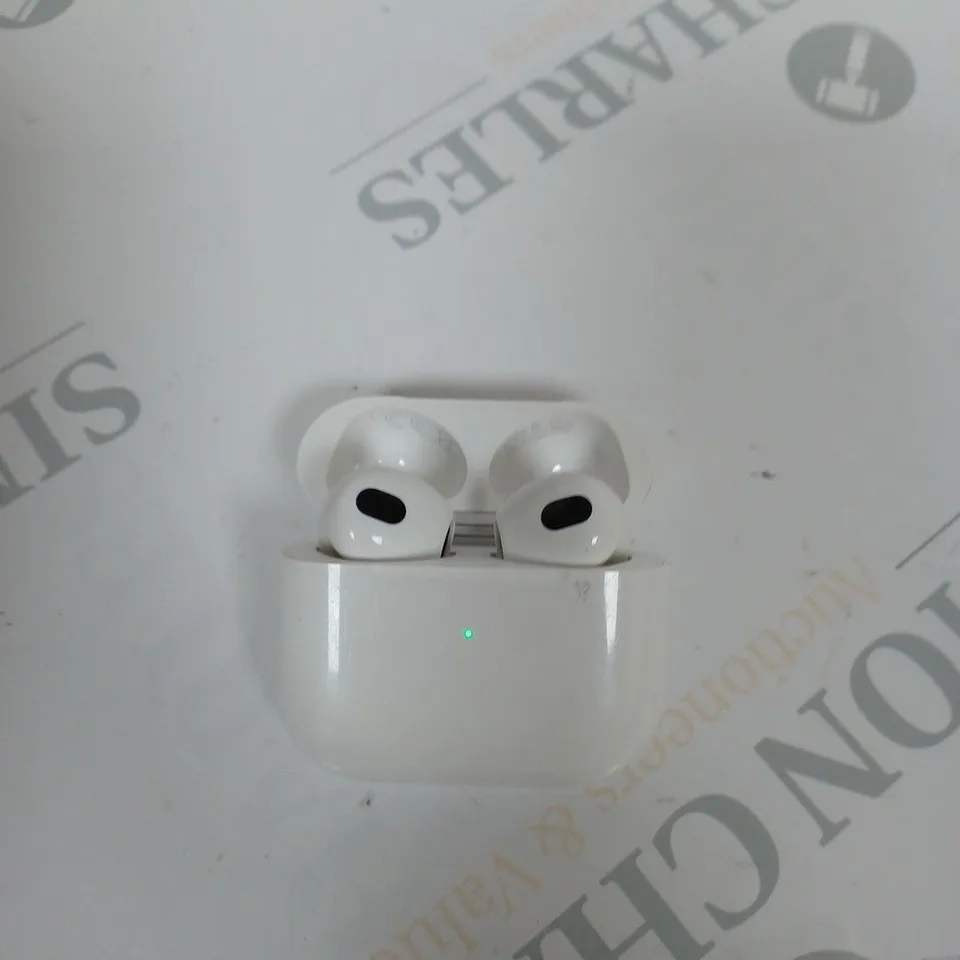 AIRPODS GENERATION 2ND GENERATION 