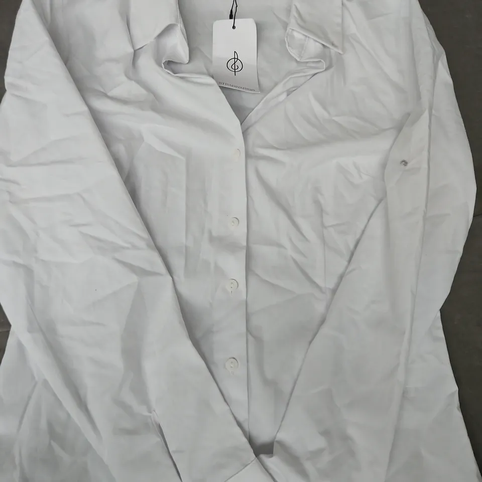 STRADIVARIUS LONG SLEEVE SHIRT IN WHITE SIZE MEDIUM