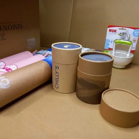 LOT OF APPROX 15 ASSORTED COOKWARE/KITCHEN RELATED ITEMS TO INCLUDE: PACKAGED FOOD MASHER, FLASKS/DRINKING BOTTLES, CLEAR LUNCH BOX