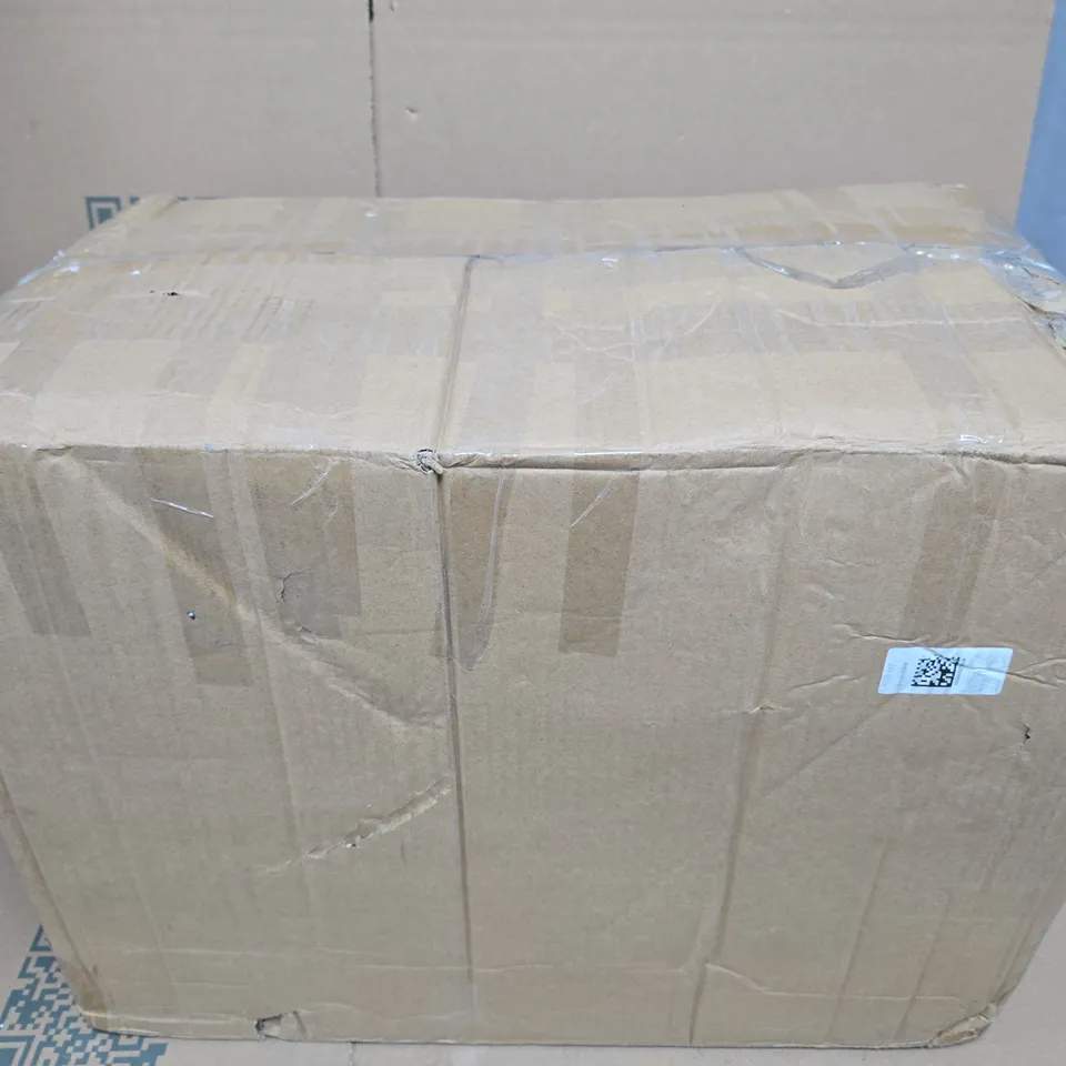 GARDEN STORIES GOOSE COUPLE GARDEN STATUES SET OF 2