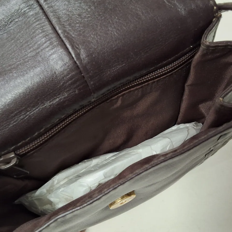 ROWALLAN LEATHER CROSSBODY BAG – BROWN