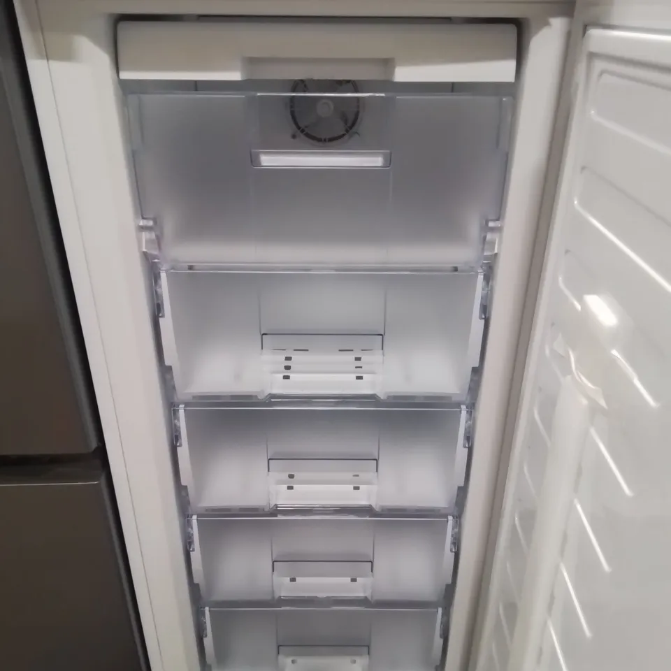 BEKO FREESTANDING FRIDGE FREEZER IN WHITE CFG4501W - UNPROCESSED RAW RETURN