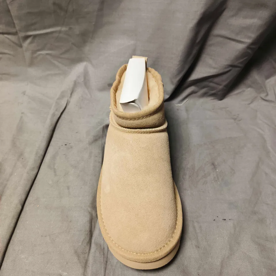 UGG KUWANS CLASSIC SLIP ON SHOES - 3