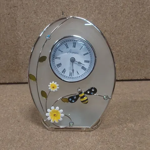 BOXED TABLETOP CLOCK IN WHITE/GREEN/BLACK