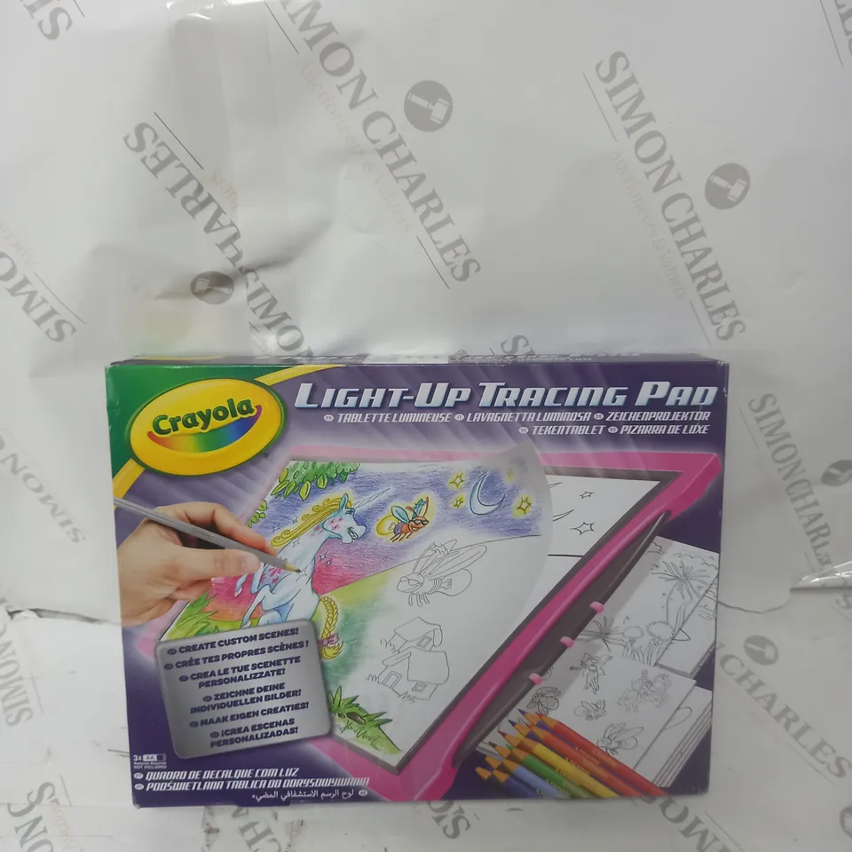 BOXED CRAYOLA LIGHT UP TRACING PAD ASSORTMENT  RRP £26.99