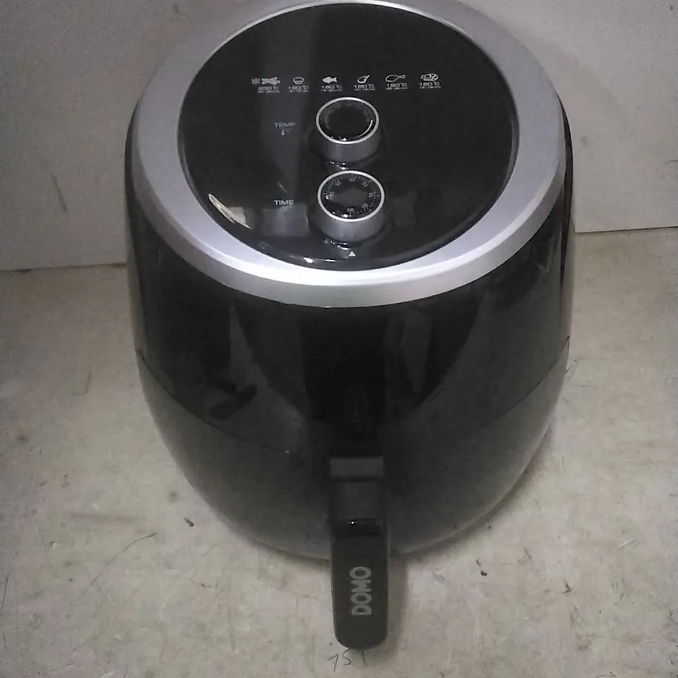 BOXED DOMO DELI FRYER MULTIFUNCTIONAL OVEN