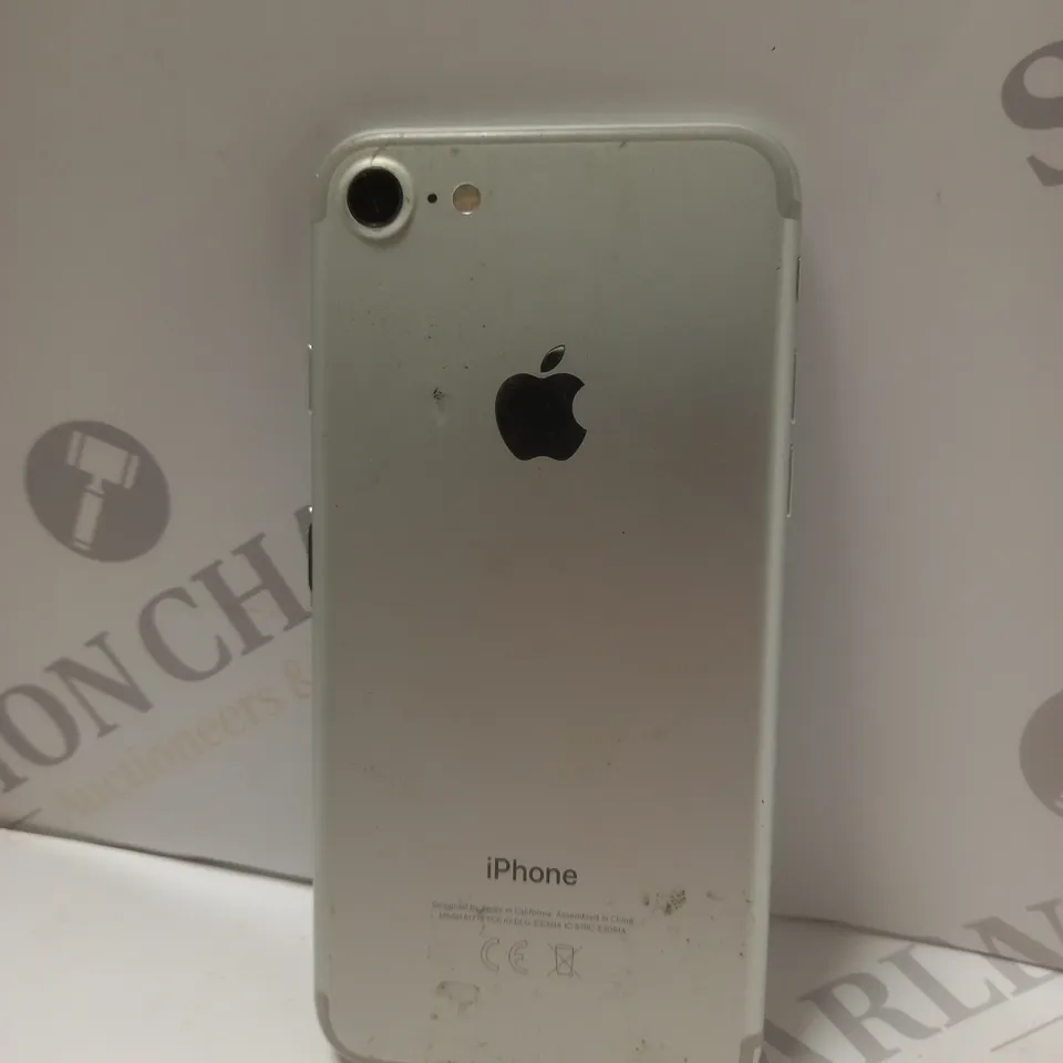 APPLE IPHONE 7 (A1778) SMARTPHONE