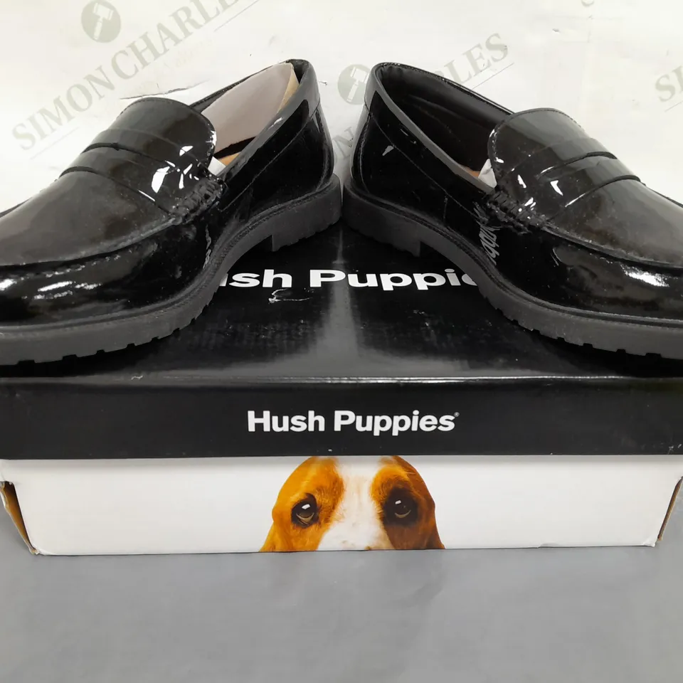 BOXED PAIR OF HUSH PUPPIES VERITY SLIP-ON SHOES IN BLACK UK SIZE 7