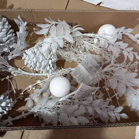 WINTER WHITE PRE-LIT CHRISTMAS GARLAND