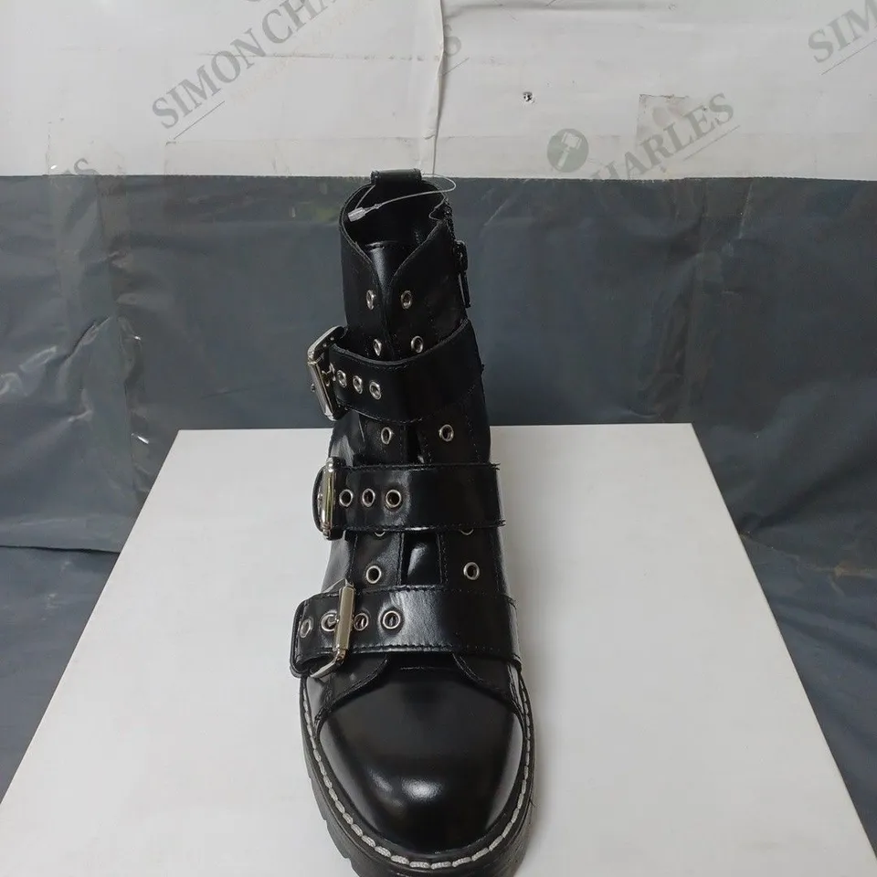 BOXED PAIR OF WHITBY BLACK LEATHER BOOTS SIZE 36