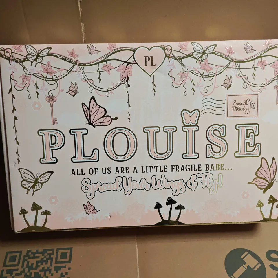 SEALED PLOUISE COSMETICS SURPRISE BOX SET