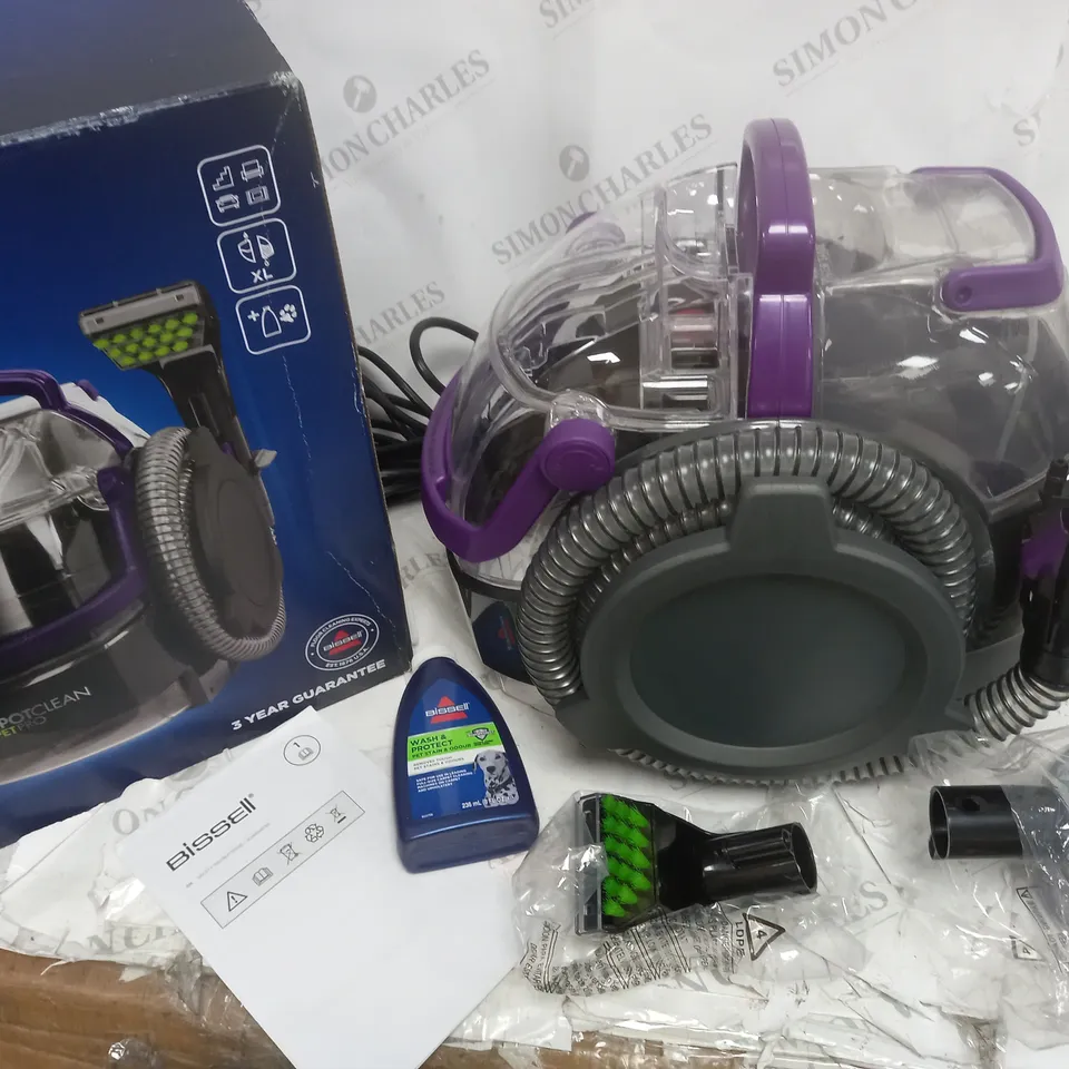 BOXED BISSELL SPOTCLEAN PET PRO PORTABLE CARPET & UPHOLSTERY WASHER WITH ACCESSORIES