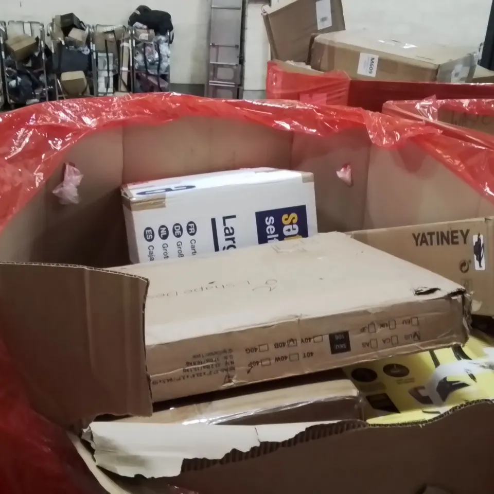 PALLET OF ASSORTED HOUSEHOLD GOODS AND PRODUCTS TO INCLUDE;BABY MAT CHANGER,3PCS BISTRO SET
