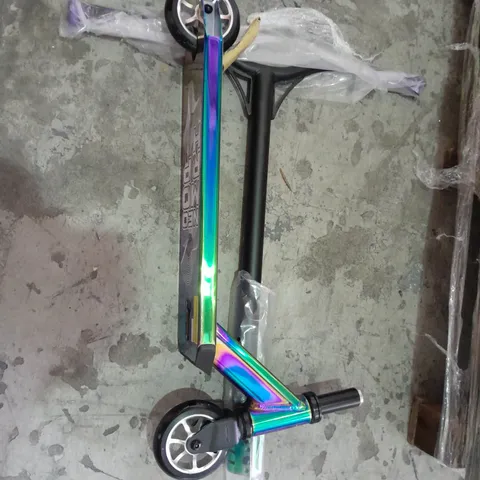 STUNTED NEO-MORPH STUNT SCOOTER