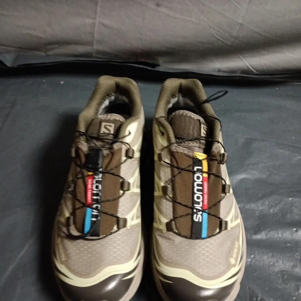 PAIR OF SALOMON GORE-TEX TRAIL SHOES –UK SIZE 5