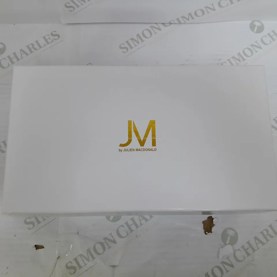 JM BY JULIEN MACDONALD SET OF LOTUS FLOWER TEALIGHT HOLDERS IN GOLD COLOUR 2 PETTALS SNAPPED OF