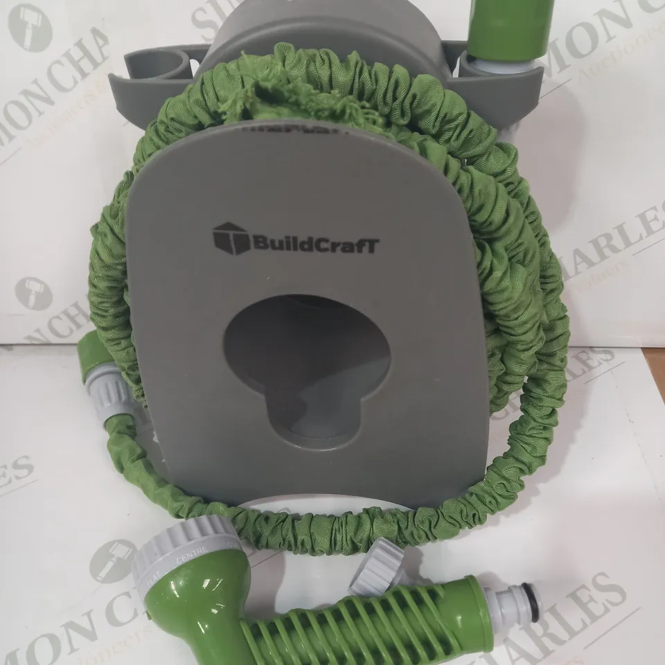 BUILDCRAFT EXPANDABLE HOSE WITH HOSE HOLDER AND NOZZLE