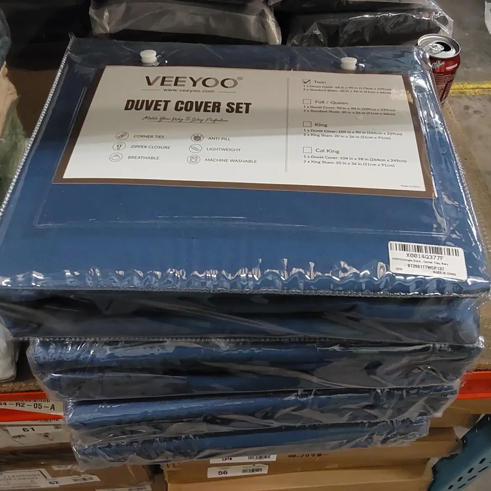 LOT OF 4X BRAND NEW BAGGED VEEYOO DUVET COVER SETS - NAVY BLUE,  SIZES UNSPECIFIED (4 ITEMS)