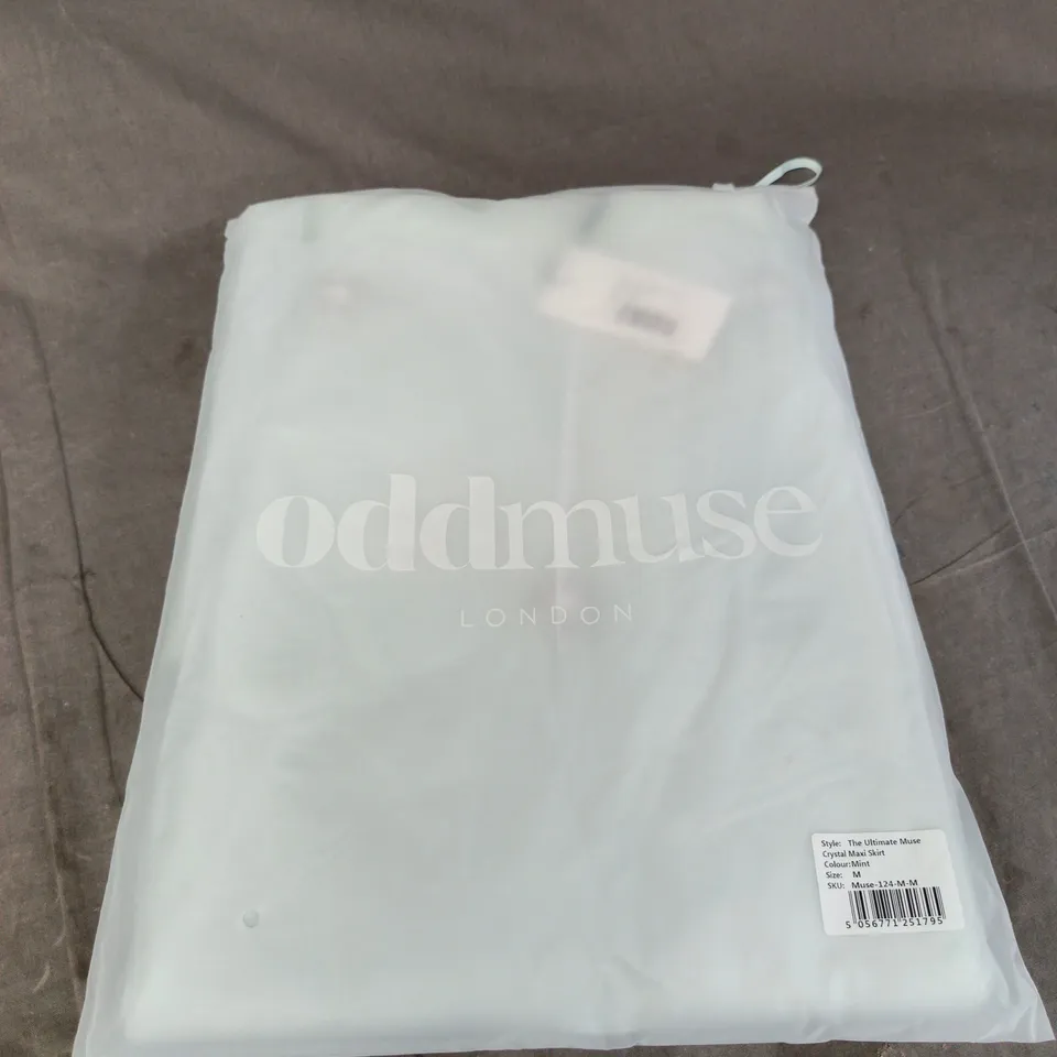 ODDMUSE MUSE THE ULTIMATE MUSE CRYSTAL MAXI SKIRT – MINT, SIZE M