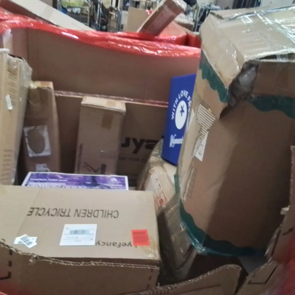 PALLET OF ASSORTED HOUSEHOLD GOODS AND PRODUCTS TO INCLUDE;DESK,WATER TABLE,BABY CHANGING TABLE