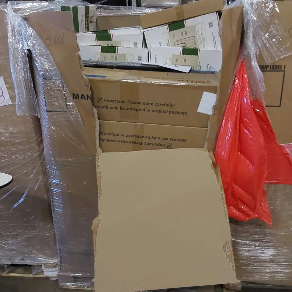 PALLET TO CONTAIN ASSORTED HOUSEHOLD ITEMS AND CONSUMER PRODUCTS. INCLUDING A LARGE NUMBER OF CHAIRS AND GOLF PRO PUTTING MIRRORS ETC
