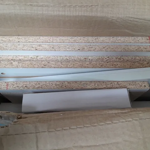 BOXED CAMBERLEY 3 DRAWER GRADUATED BEDSIDE CHEST - COLLECTION ONLY 