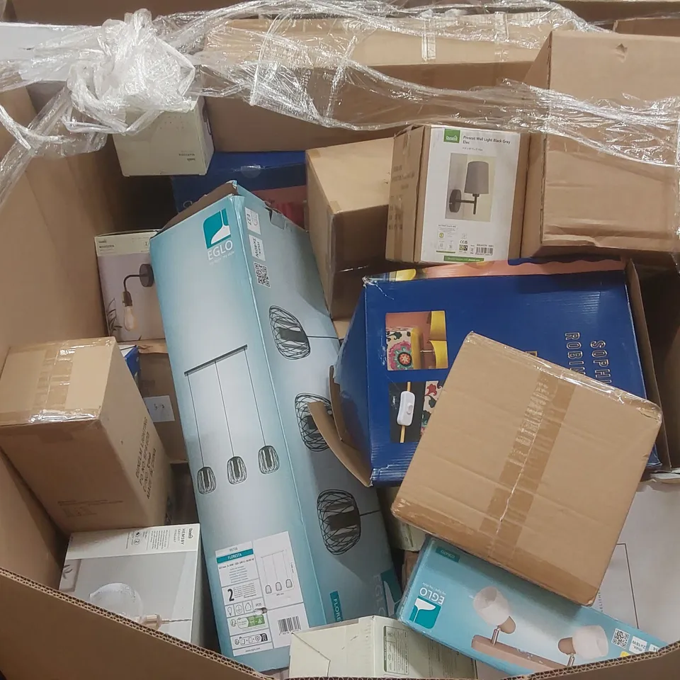PALLET CONTAINING A VERY LARGE QUANTITY OF ASSORTED DESIGNER LIGHTING PRODUCTS INCLUDING: HURRICANE PENDANT LIGHT, ESME CHANDELIER PENDANT, BELDI TABLE LAMP ECT