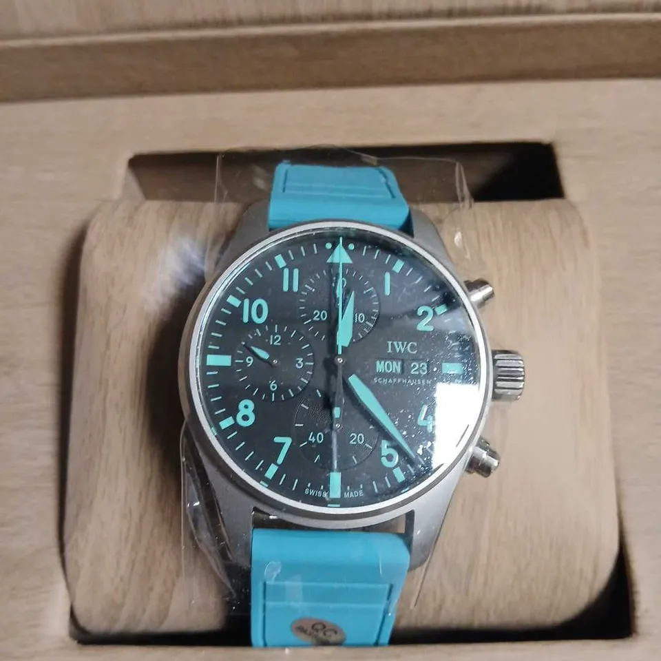 IWC SCHAFFHAUSEN PILOT'S CHRONOGRAPH WITH TURQUOISE STRAP – WOODEN PRESENTATION BOX