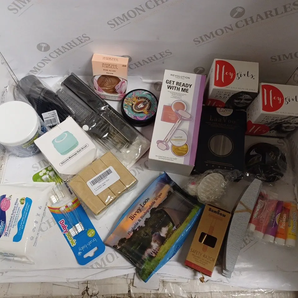 LOT OF APPROX 20 ASSORTED HEALTH AND BEAUTLY- HEY GIRLS, HIGHLIGHTER, RELIC WAX