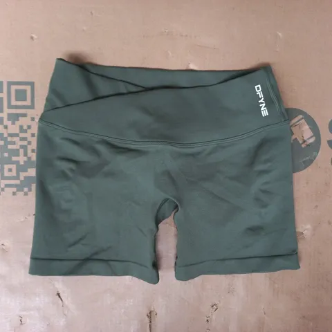DFYNE IMPACT SHORTS IN DARK GREEN SIZE MEDIUM