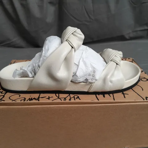 BOXED PAIR OF SAINT+SOFIA KINGSTON KNOT SANDALS SIZE EU 39
