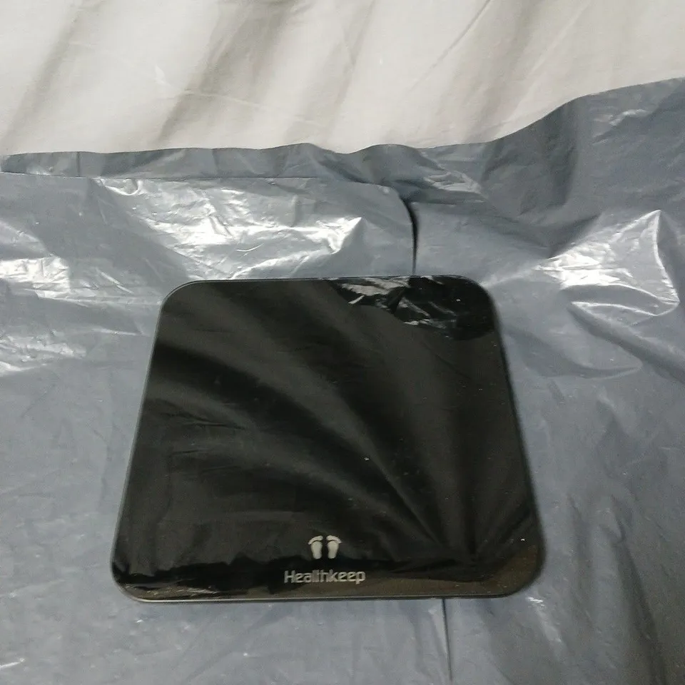 HEALTHKEEP DIGITAL BATHROOM SCALE – BLACK SQUARE DESIGN 