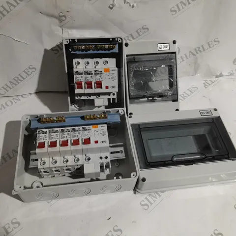 APPROXIMATELY 8 ASSORTED CONSUMER UNIT CIRCUIT BREAKER TO INCLUDE SEG 2WAY AND SEG 4WAY