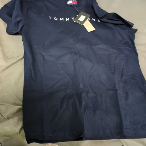 Tommy Hilfiger T-Shirt – Navy, Size L