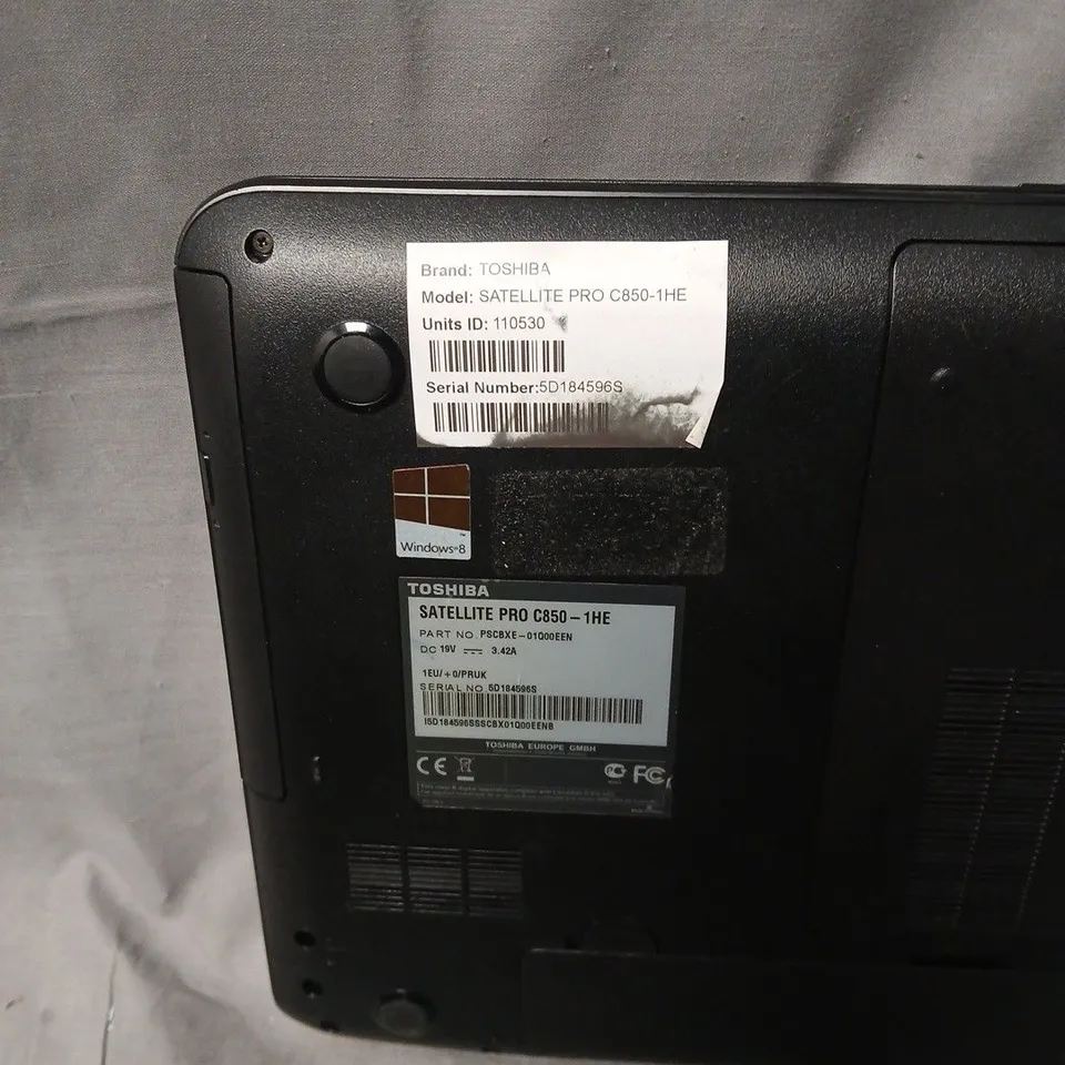 TOSHIBA SATELLITE PRO C850-1HE LAPTOP – BLACK