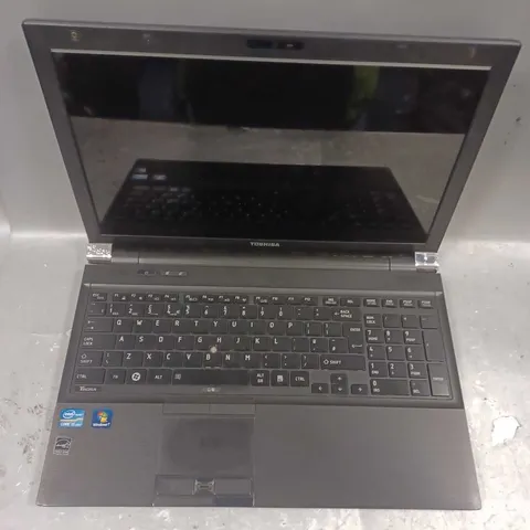 TOSHIBA TECRA R850 LAPTOP 