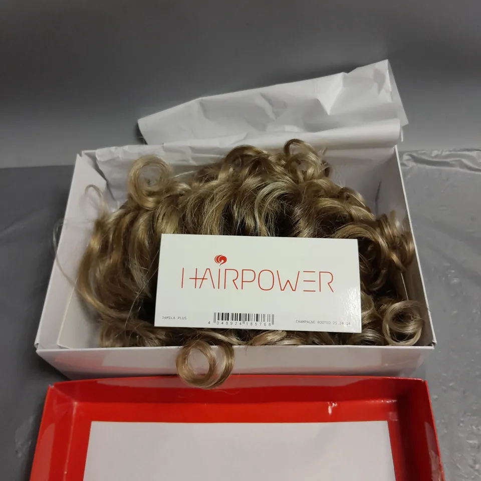 BOXED ELLEN WILLE JAMILA PLUS WIG IN CHAMPAGNE-ROOTED