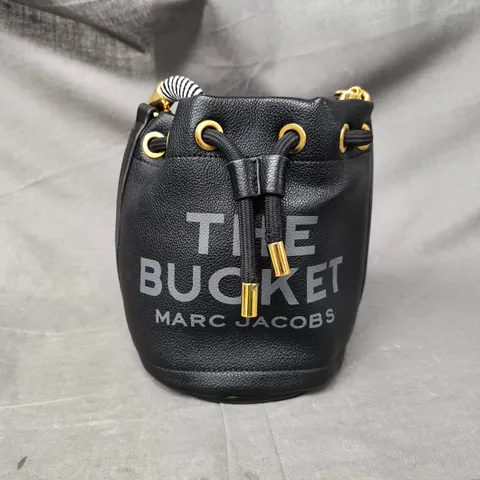 MARK JACOBS THE BUCKET BAG IN BLACK