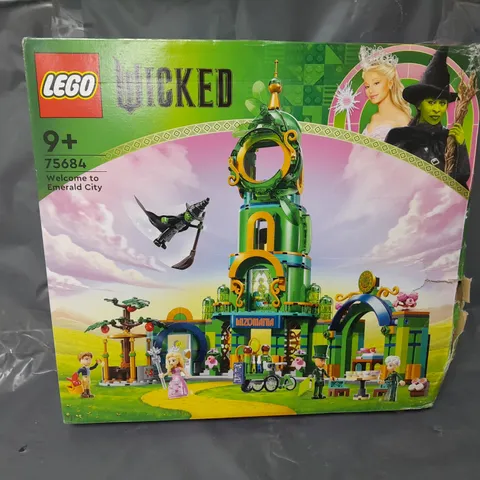 BOXED LEGO WICKED WELCOME TO EMERALD CITY MOVIE SET 75684