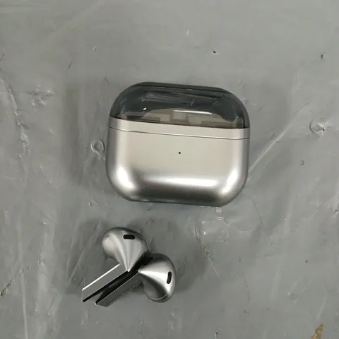 SAMSUNG EARBUDS  