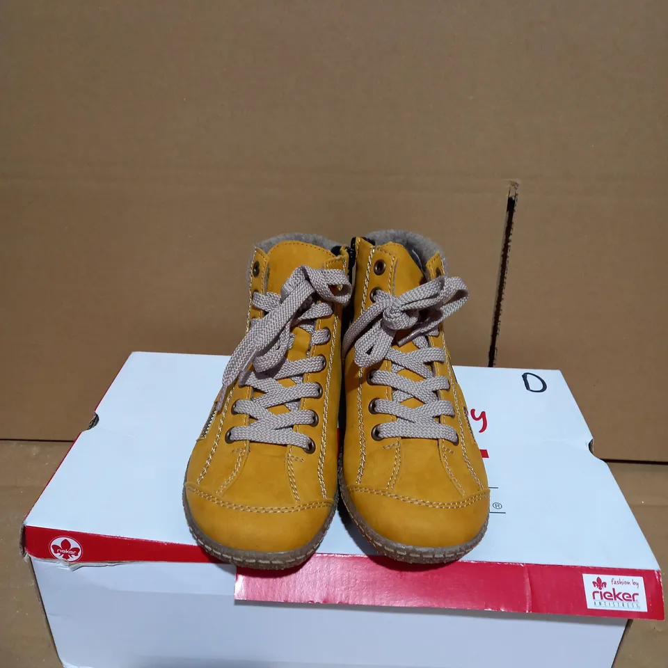 RIEKER ANTISTRESS ANKLE BOOT YELLOW - SIZE 3.5