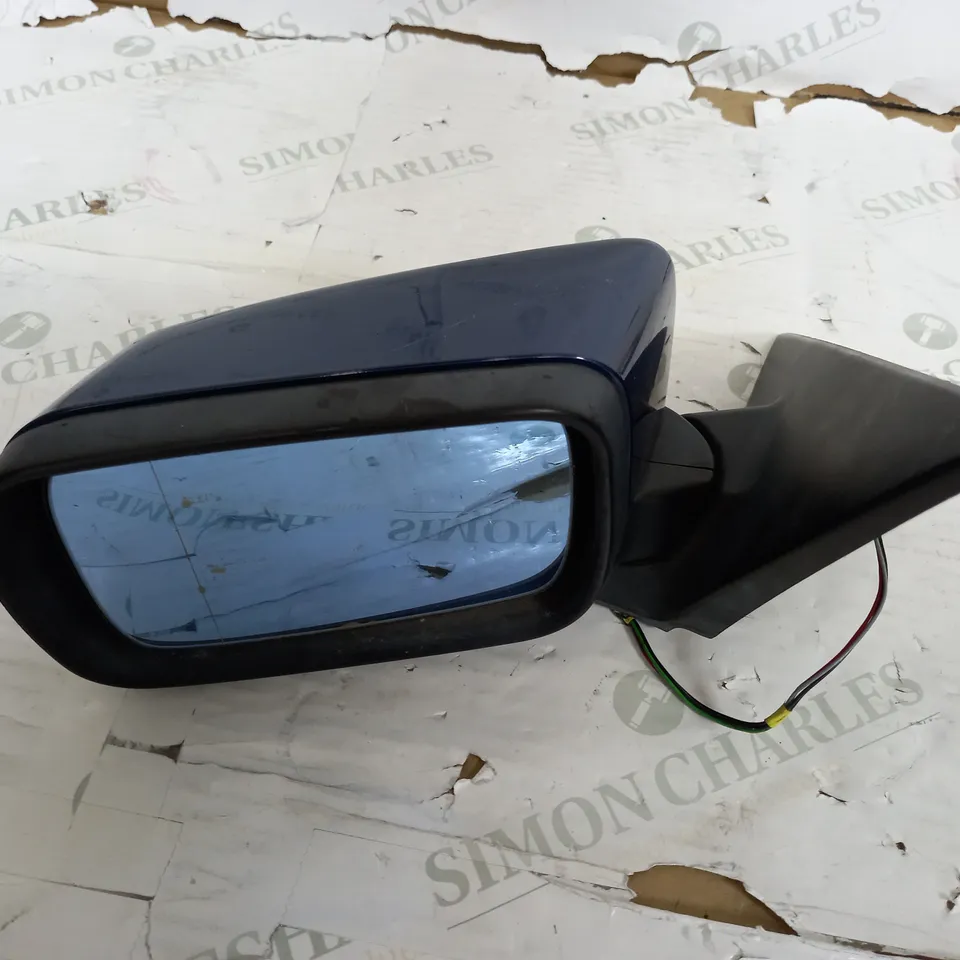 BMW PASSENGER SIDE MIRROR 