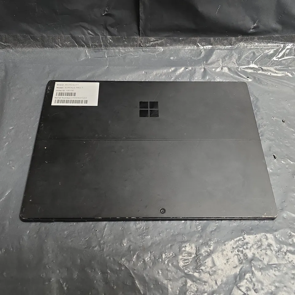 MICROSOFT SURFACE PRO 7 TABLET – BLACK (CRACKED SCREEN)
