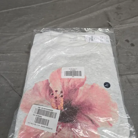 BAGGED HOLLISTER SWEATSHIRT - SIZE LARGE 