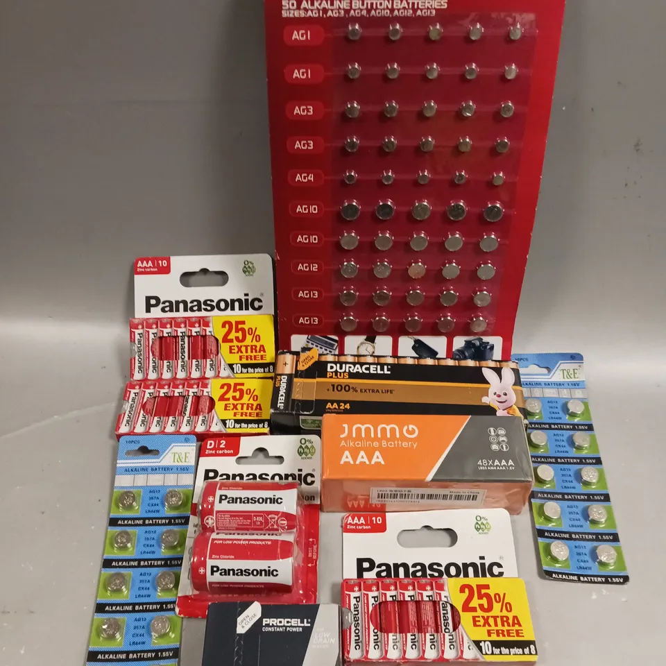 APPROXIMATELY 40 ASSORTED BATTERY PRODUCTS TO INCLUDE AA, AAA, D ETC 