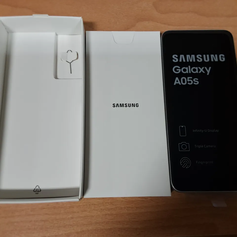 BOXED SAMSUNG GALAXY A05S 4GB/64GB IN SILVER - SM-A057F