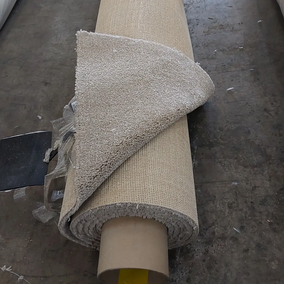 ROLL OF QUALITY PRIMO PLUS CLOUDY BAY CARPET // SIZE: APPROXIMATELY 4 X 3.25m